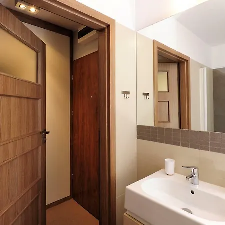 Sleep Well Wroclavia / Dyrekcyjna