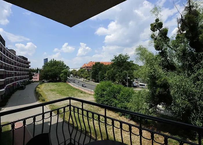 Sleep Well Wroclavia / Dyrekcyjna Apartment *